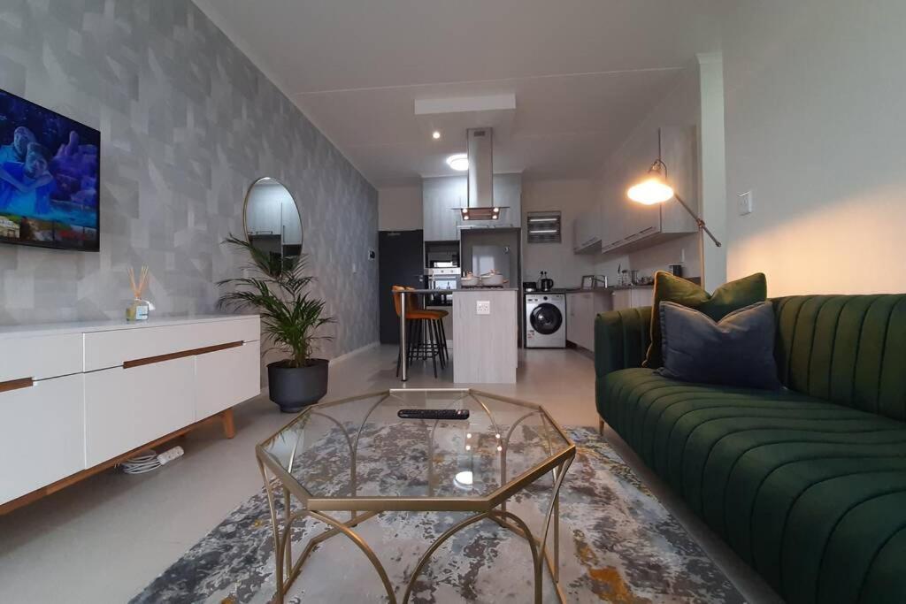Mikeys Place On New: 2Bed2Bath No.1 With Free Wifinetflix Midrand Exterior photo